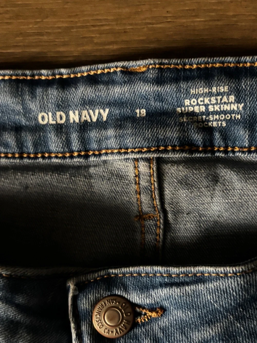 Old Navy Light Blue Women's Slim Straight Jeans